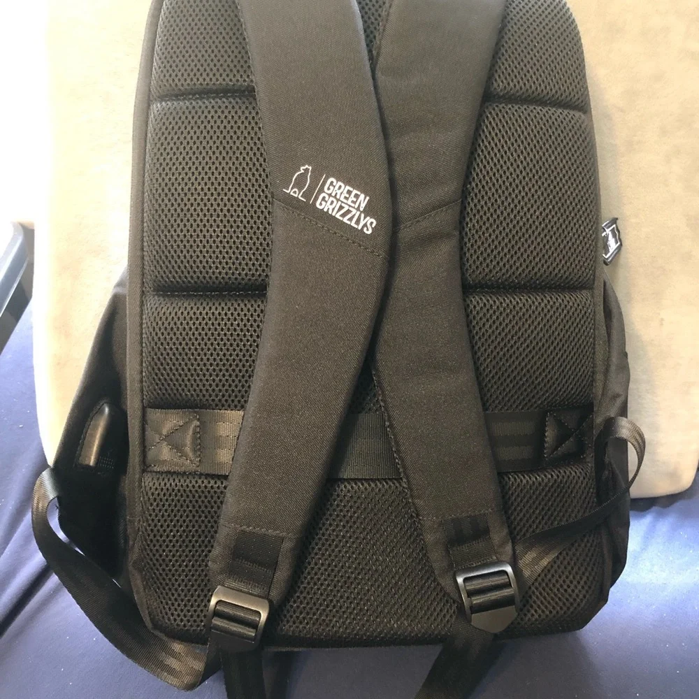 Green Grizzly “Fossil Fighter” Backpack black
